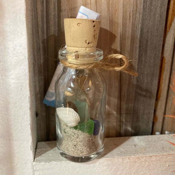 Mini-Beach in a Bottle with Authentic Cape Cod Sand, Shells and Sea Glass - Picture 3 of 4